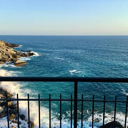 Апартаменты Carattino 12 Idyllic Seafront Retreat Вернацца Экстерьер фото